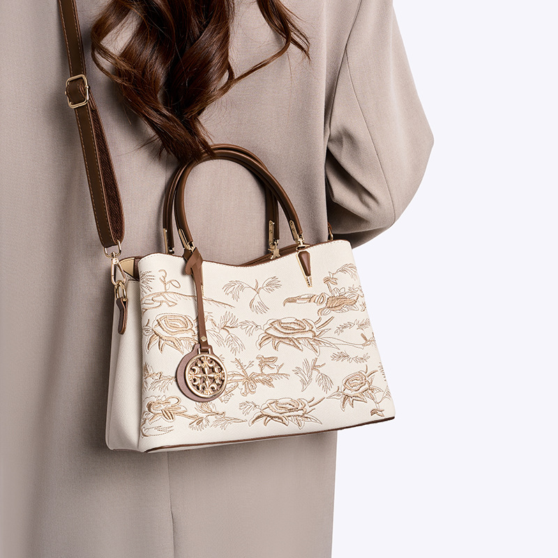 Women Bags Manufacturer - กระเป๋าสะพายข้างผู้หญิงแบบจีนรุ่นใหม่ปี 2026 ทรงใหญ่ กำลังเป็นที่นิยมในหมู่ผู้ผลิต