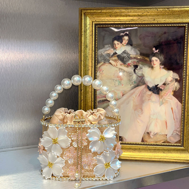 กระเป๋าถือโลหะแบบโปร่งลายดอกไม - Clutch Bag Evening บทวิจารณ์และราคา